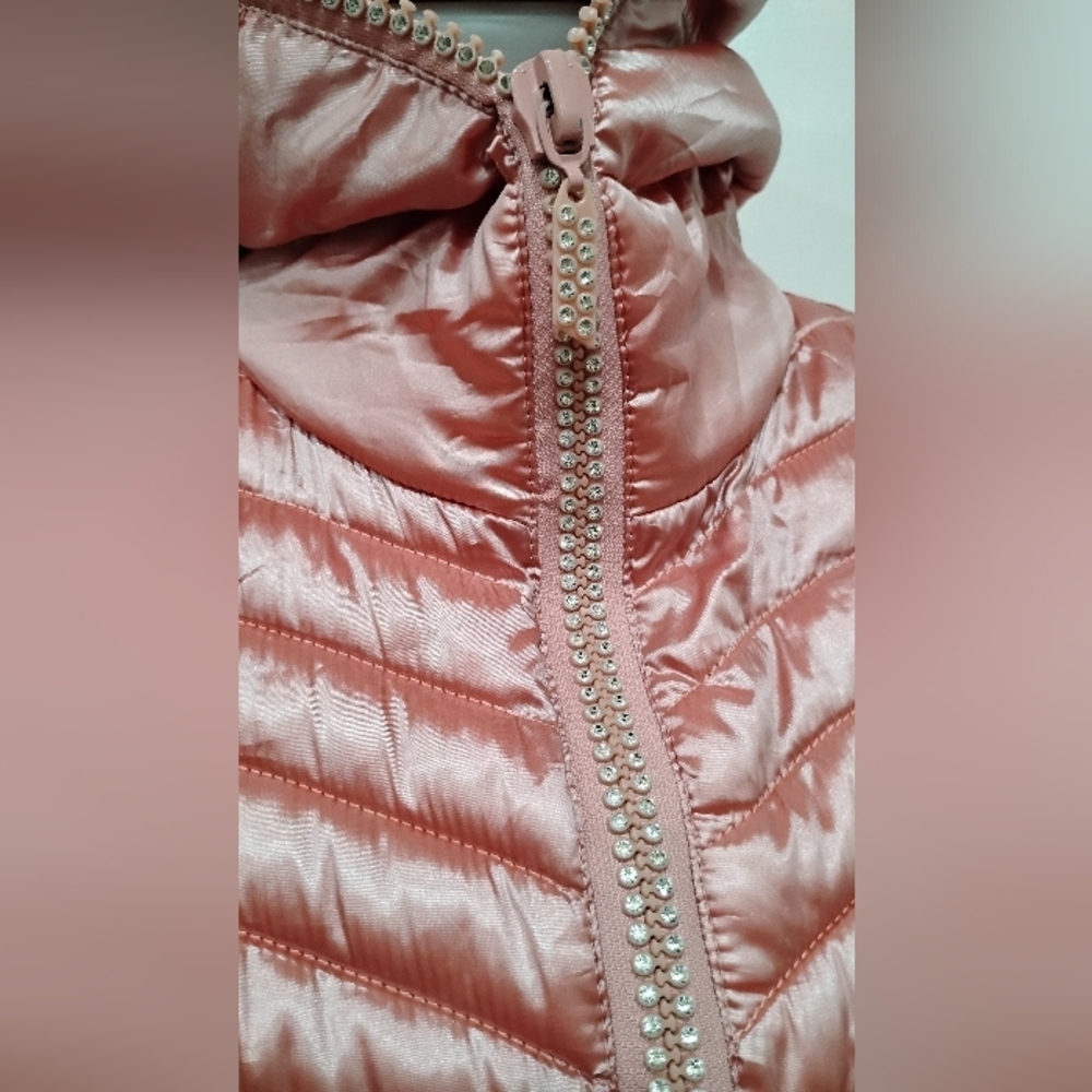 LIGHTWEIGHT PEARLIZED PUFFER HOODIE NWOT - Picture 9 of 11